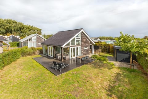 Welcome in - Zonnedorp Kavel 10 Renesse | Villa nabij het Strand & met Ruime Tuin House in Noordwelle