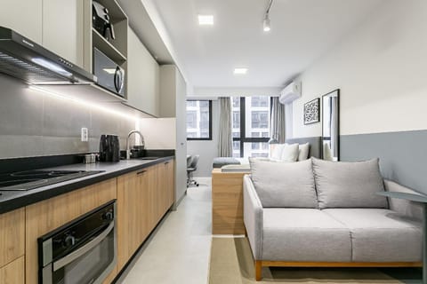 Kitchen or kitchenette, Living room, Seating area, Dining area, oven, stove