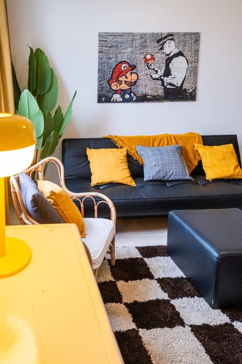 Heartbeat of Kallio - Stylish 2BR City Stay Apartment in Helsinki