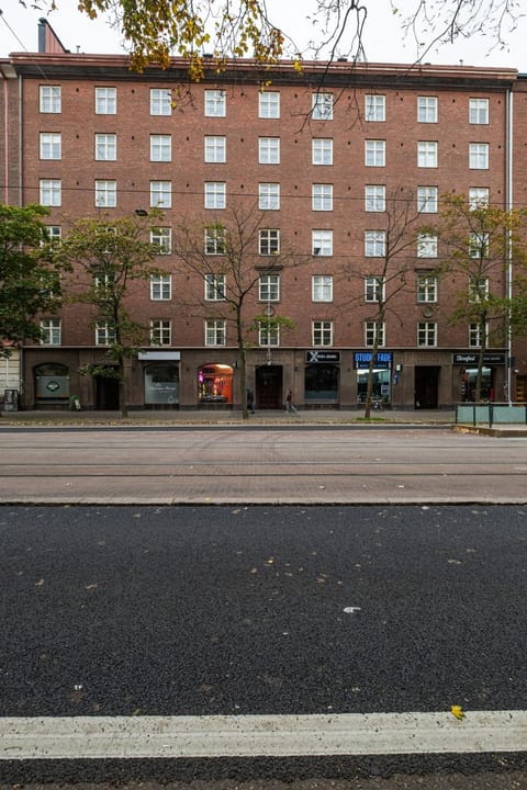 Heartbeat of Kallio - Stylish 2BR City Stay Apartment in Helsinki