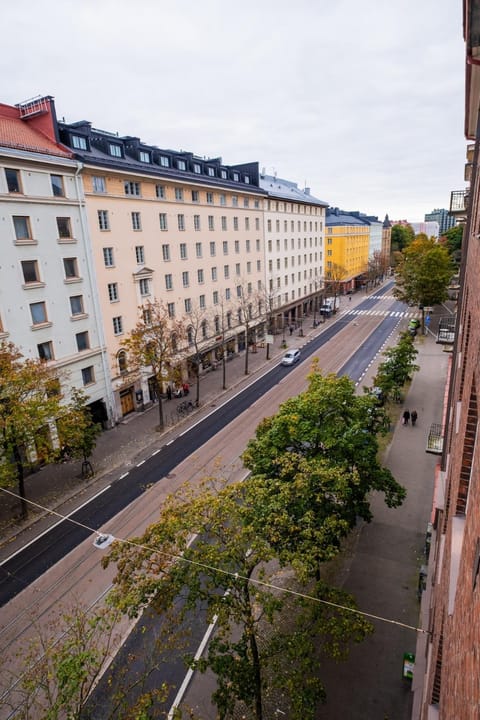 Heartbeat of Kallio - Stylish 2BR City Stay Apartment in Helsinki