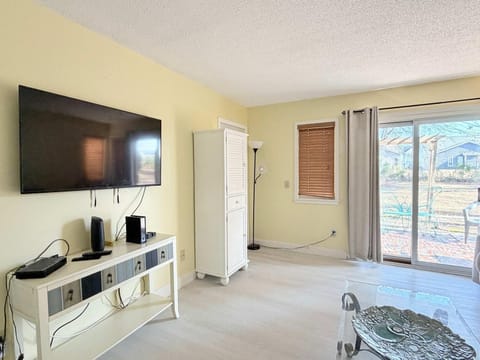 Awesome 1st floor 2BR apartment at Bay Tree Apartment in Little River