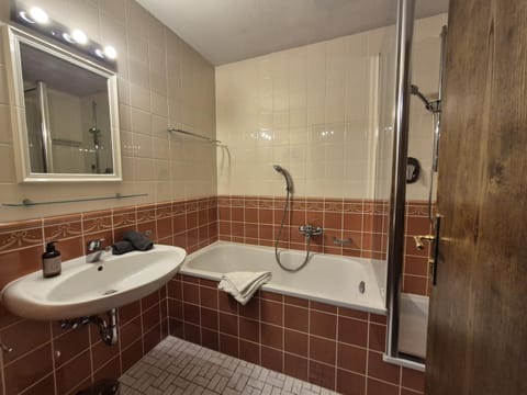 Shower, Bathroom, Bath