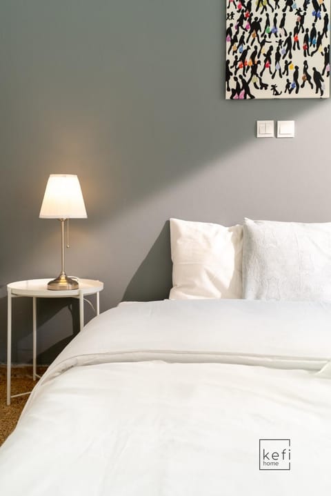 Cozy 3-BDR Flat at Tavros Metro - 10 Min to Center Apartment in Kallithea