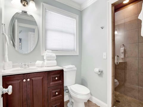 Serenity Eden House in Ono Island