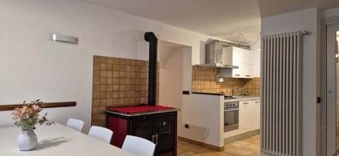 Kitchen or kitchenette, oven, stove