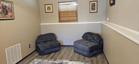 Spacious home away from home! Villa in Pueblo