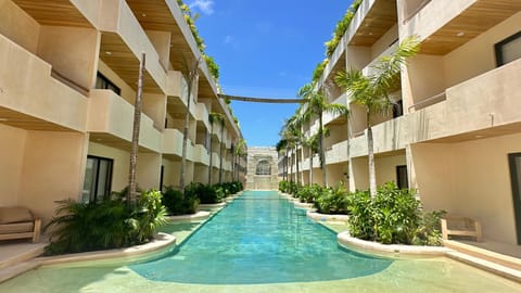 Swimming pool