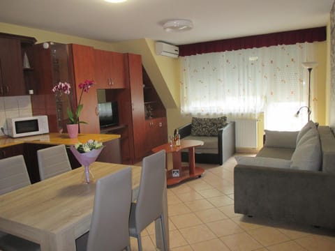 Living room, Dining area