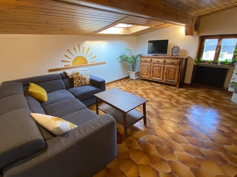 TV and multimedia, Seating area