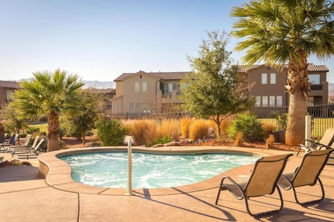 Red Rock Hideaway Family Home with Casita House in Santa Clara