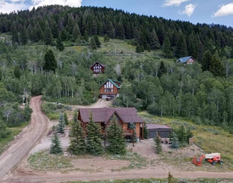 Sanora Lodge - Game Loft, Fire Pit, Yellowstone House in Island Park