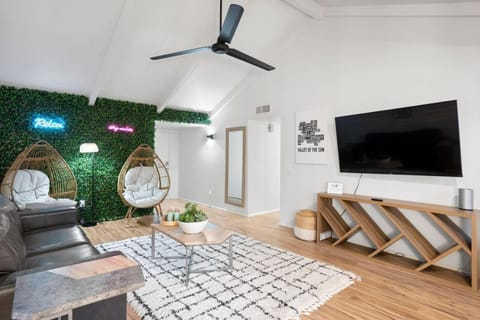 Pool 3BR 2BA Near DT Gilbert House in Gilbert