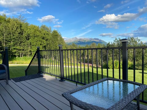 Balcony/Terrace, Mountain view