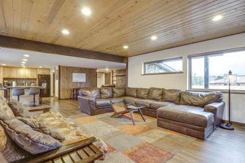 Grand Family Home with Deck and Trail Access in Fraser House in Fraser