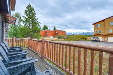 Grand Family Home with Deck and Trail Access in Fraser House in Fraser