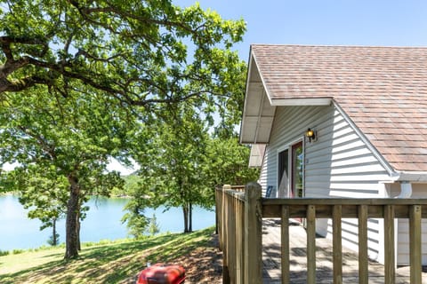 Artilla Cove Resort House in Indian Point