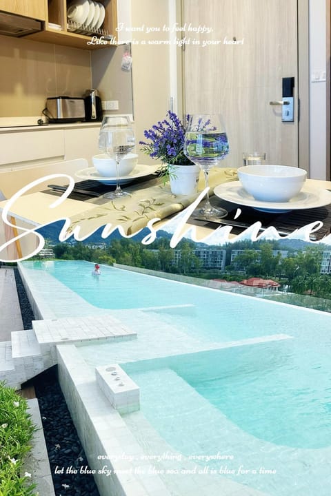 Dining area, Pool view, Swimming pool