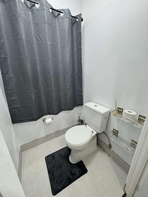 Swansea Coastal Retreat Near Sea & IGA House in Tasmania