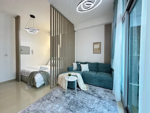 Bed, Living room, Photo of the whole room, Seating area, Bedroom