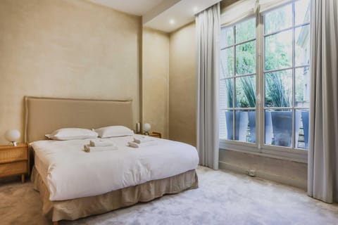 Peaceful flat - 2BD-9P - Passy-Tour Eiffel Apartment in Paris