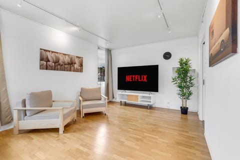 Polar Horizon Penthouse l Central l Sea View Apartment in Tromso