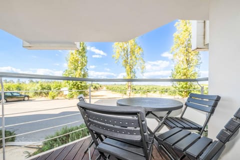 Day, Natural landscape, View (from property/room), Balcony/Terrace, Dining area