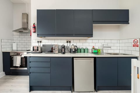 Stunning Apartment - Central Location - Sleeps 4 Apartment in Grimsby