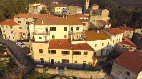 Property building, Neighbourhood, Bird's eye view