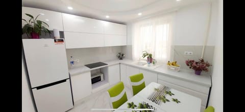 Kitchen or kitchenette, oven, stove