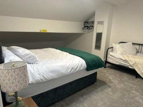 Apartment 3 Shipley Apartment in Bradford