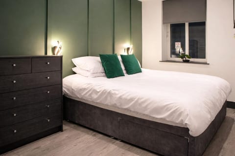 Bed, Bedroom, wardrobe