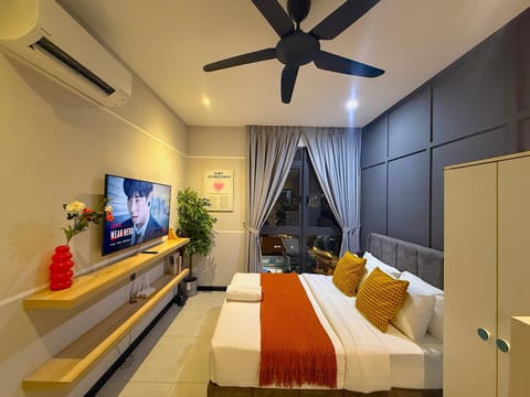 Bed, TV and multimedia, Photo of the whole room, Bedroom, air conditioner