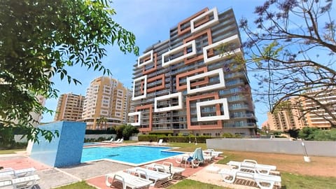 Facade/entrance, Swimming pool