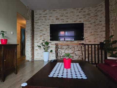 TV and multimedia, Living room, Evening entertainment