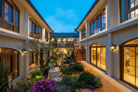 Property building, Spring, Day, Garden, Garden view