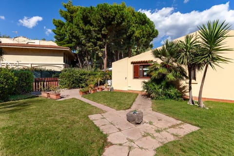 2B Villa, Geremeas - Sardinia 300 mt from the beach House in Geremeas