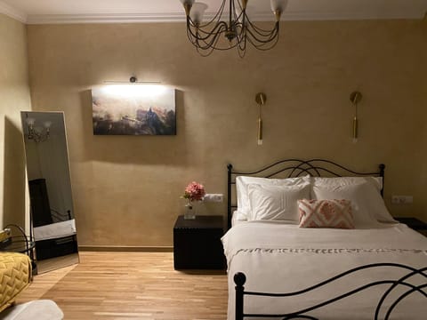 Bed, Night, Bedroom