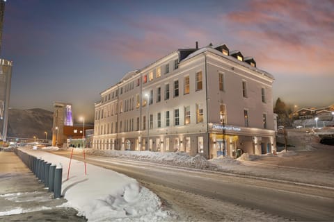 Property building, Winter, Street view, Location