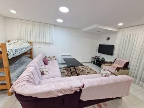 besac studio between city center and Minjoz Hospital Apartment in Besançon