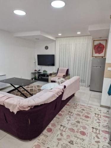 besac studio between city center and Minjoz Hospital Apartment in Besançon