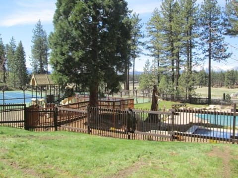 Lake Village Resort 3 bedroom condo House in Round Hill Village