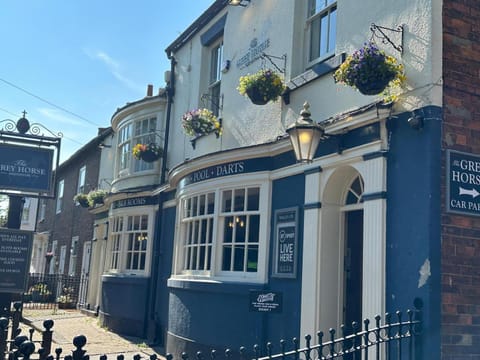 Property building, Street view