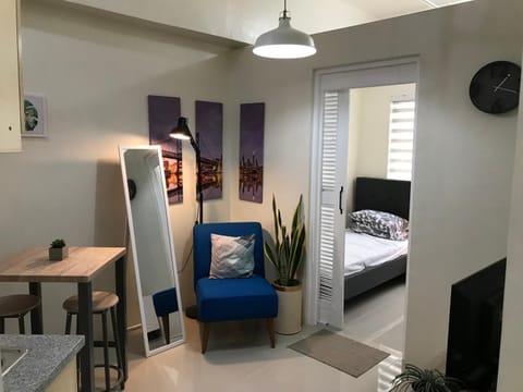 Living room, Photo of the whole room, Seating area, Bedroom