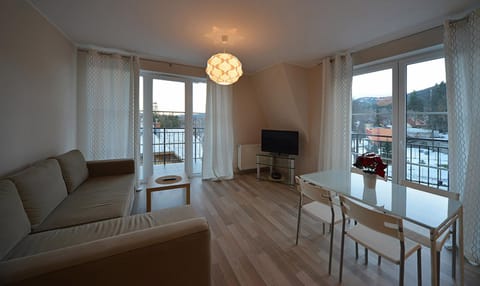 Day, Living room