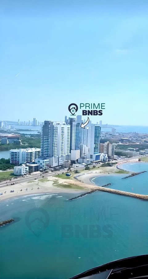 Property building, Restaurant/places to eat, Day, Natural landscape, City view, Lake view, River view, Sea view