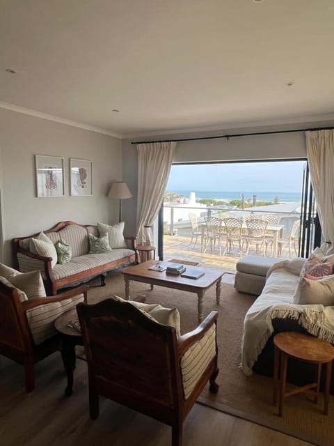 Sunset sea views - 4 bedroom home House in Hermanus