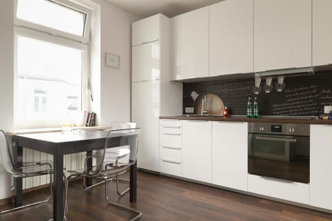 Coffee/tea facilities, Kitchen or kitchenette, Living room