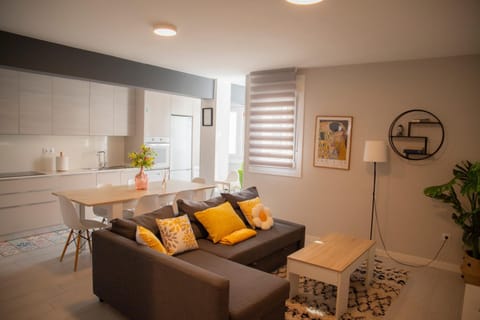 TV and multimedia, Kitchen or kitchenette, Living room, Seating area, Dining area, dishwasher, microwave, oven, washing machine