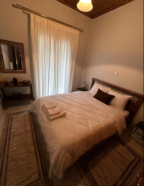 House by the Mountain Apartment in North Macedonia